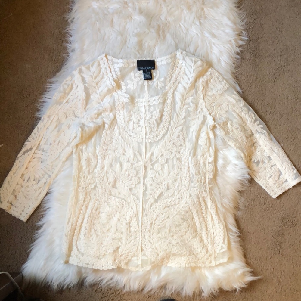 Cynthia Rowley | Off white lace top M